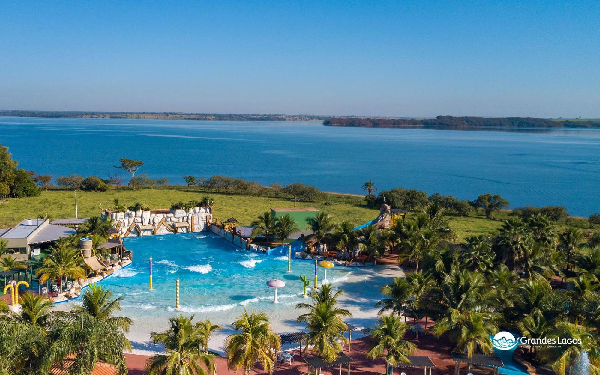 Grandes Lagos Resorts e Parque Aquático Santa Clara d'Oeste Exterior foto