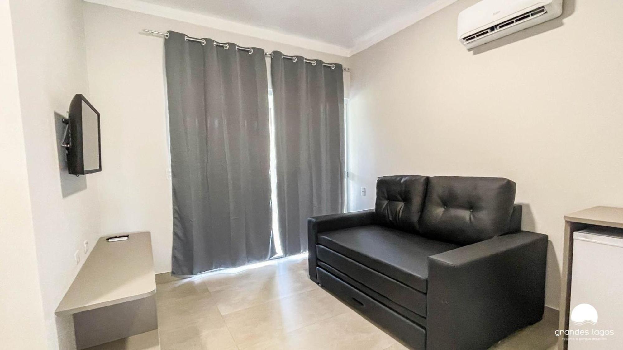 Grandes Lagos Resorts e Parque Aquático Santa Clara d'Oeste Habitación foto
