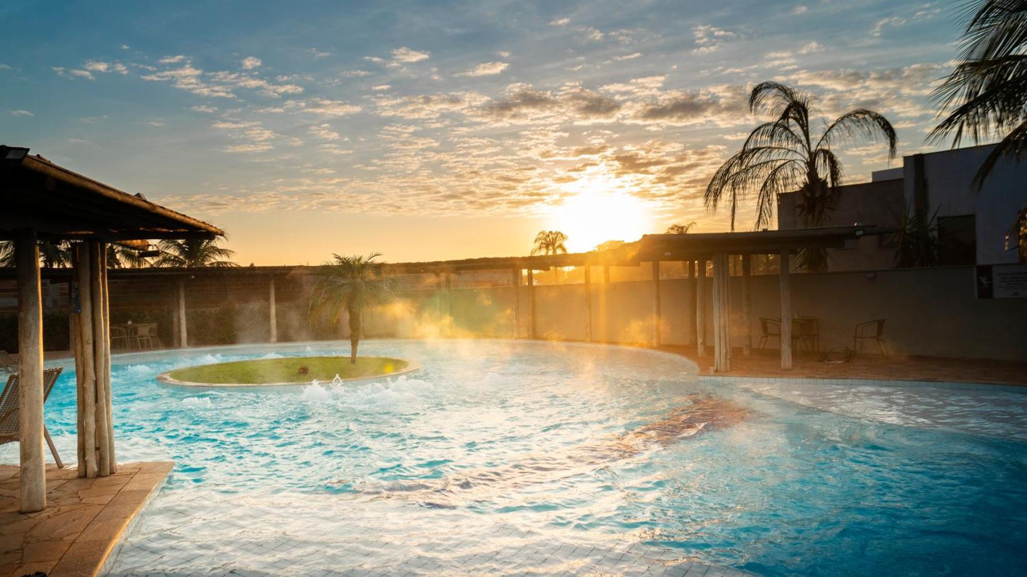 Grandes Lagos Resorts e Parque Aquático Santa Clara d'Oeste Exterior foto