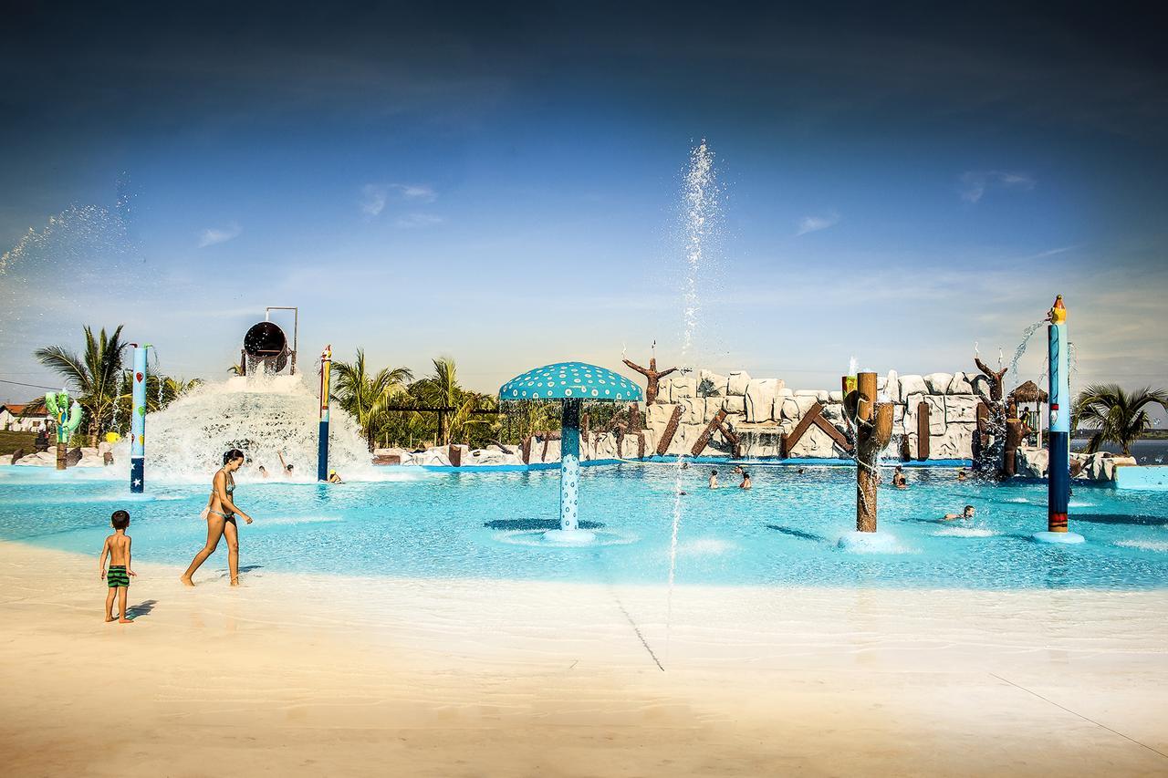 Grandes Lagos Resorts e Parque Aquático Santa Clara d'Oeste Exterior foto